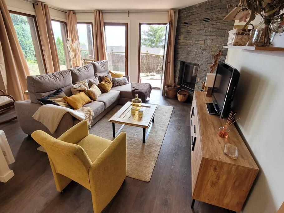 Precioso Apartamento Con Jardin Privado A 4 Km De Puigcerda Enveitg Bagian luar foto